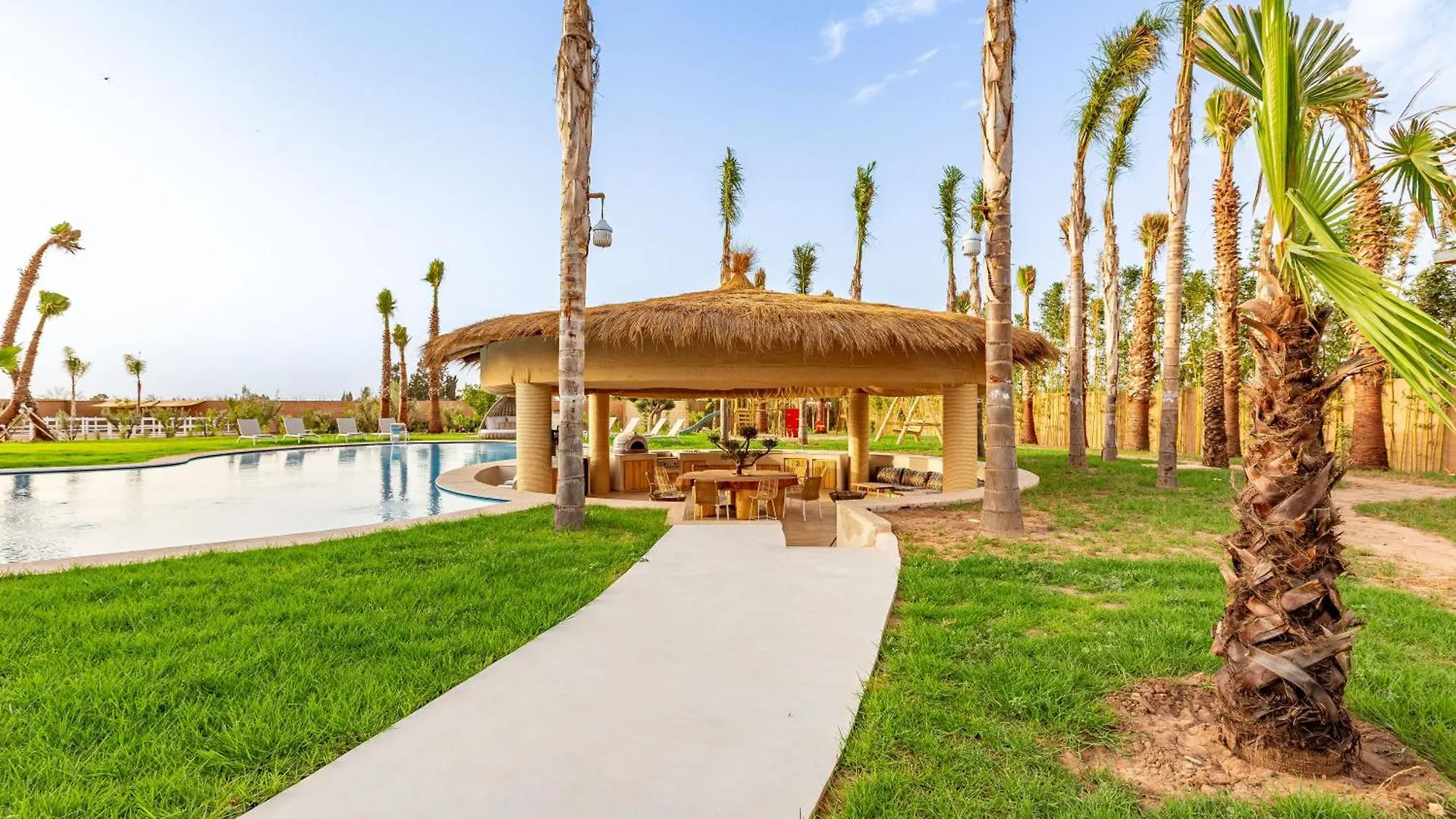Villa Tropicana, Elegeance, Exotisme,Piscine,Jacuzzi Marrakesh 0*,